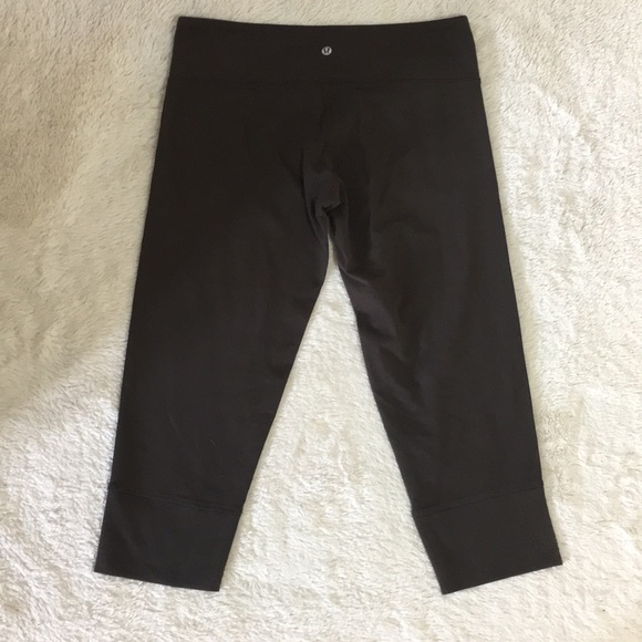 lululemon athletica Pants - Lululemon Brown Mid Rise Ankle Cropped Leggings